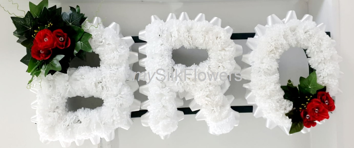 Personalised Artificial Silk Funeral Wreath – Any 5-Letter Name (DAD, BRO, Etc.) – Made In UK